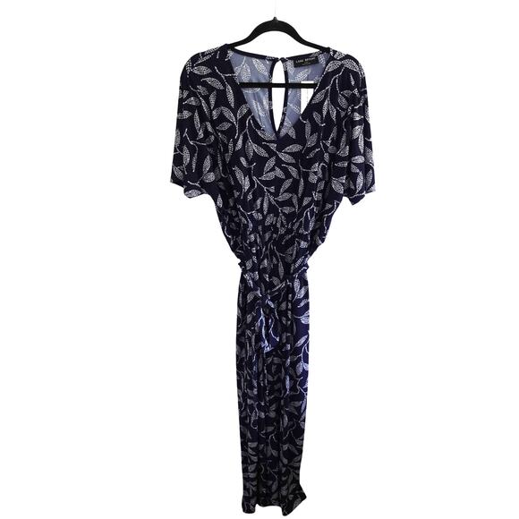 NWT Lane Bryant Perfect Kimono Sleeve V-Neck Jersey Jumpsuit Size 14/16 Leaves - Picture 3 of 16